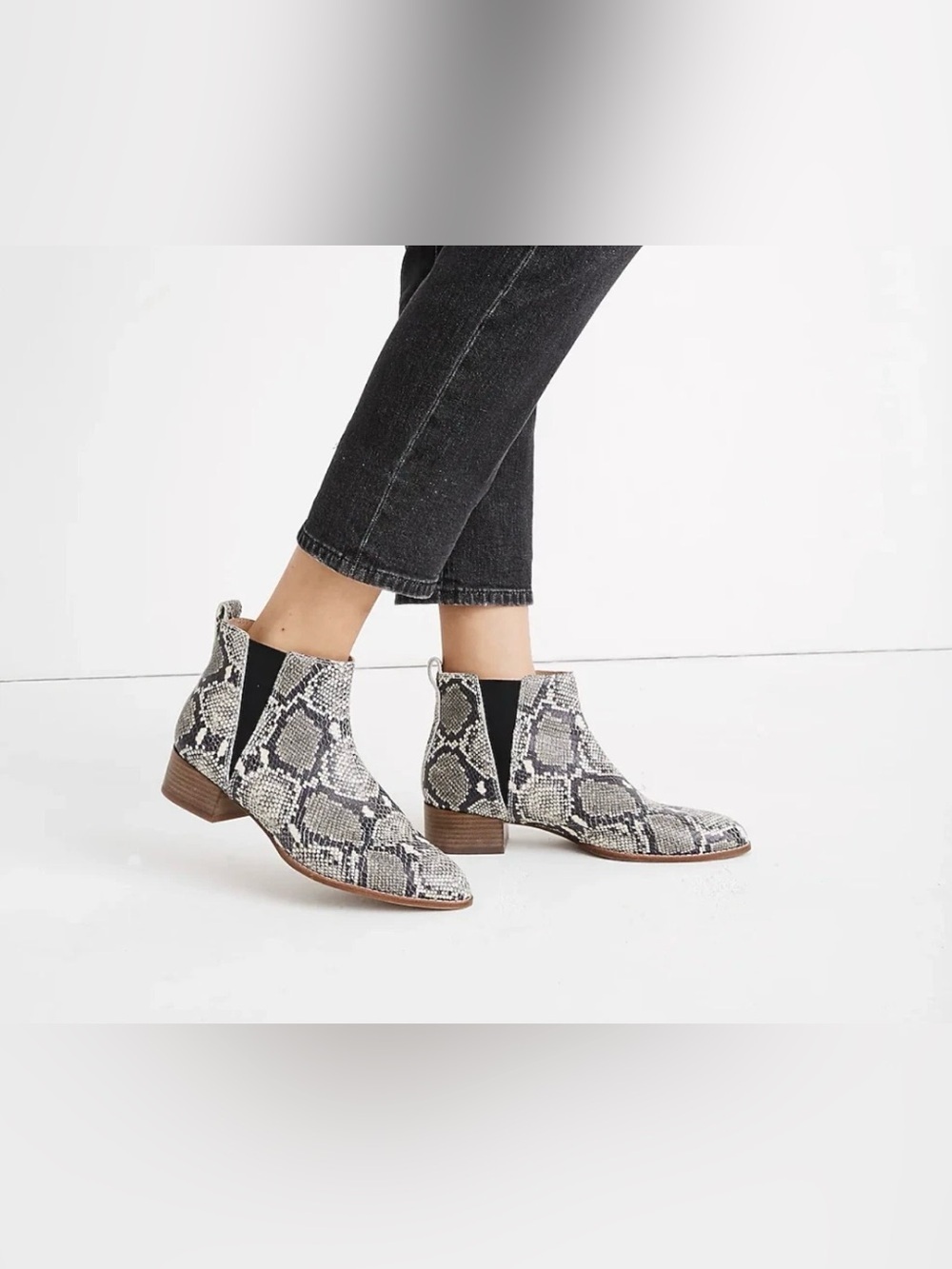 Madewell Snake Print Chelsea Booties Women’s Size 8